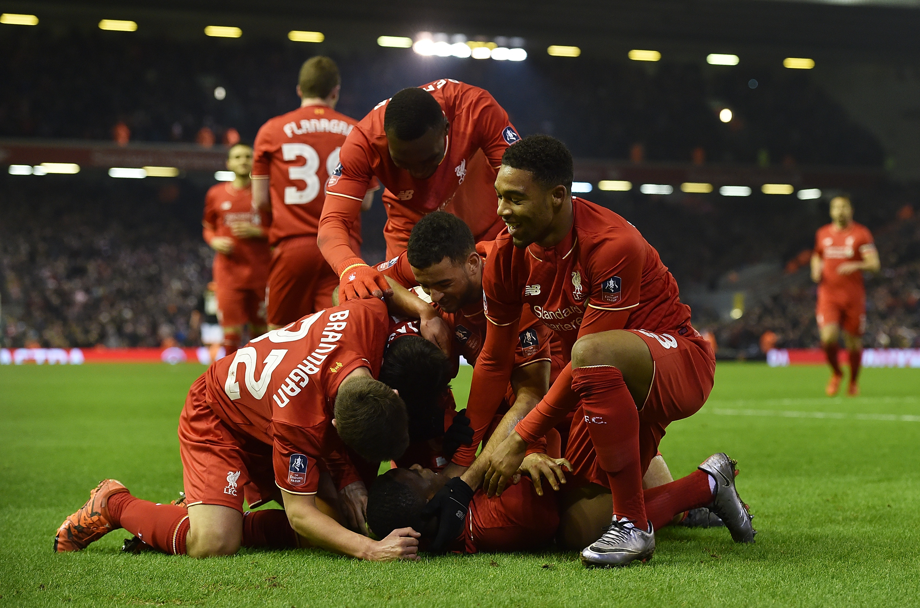 西尔维蒂：每天能够和梅西一起训练、踢球是一种荣幸