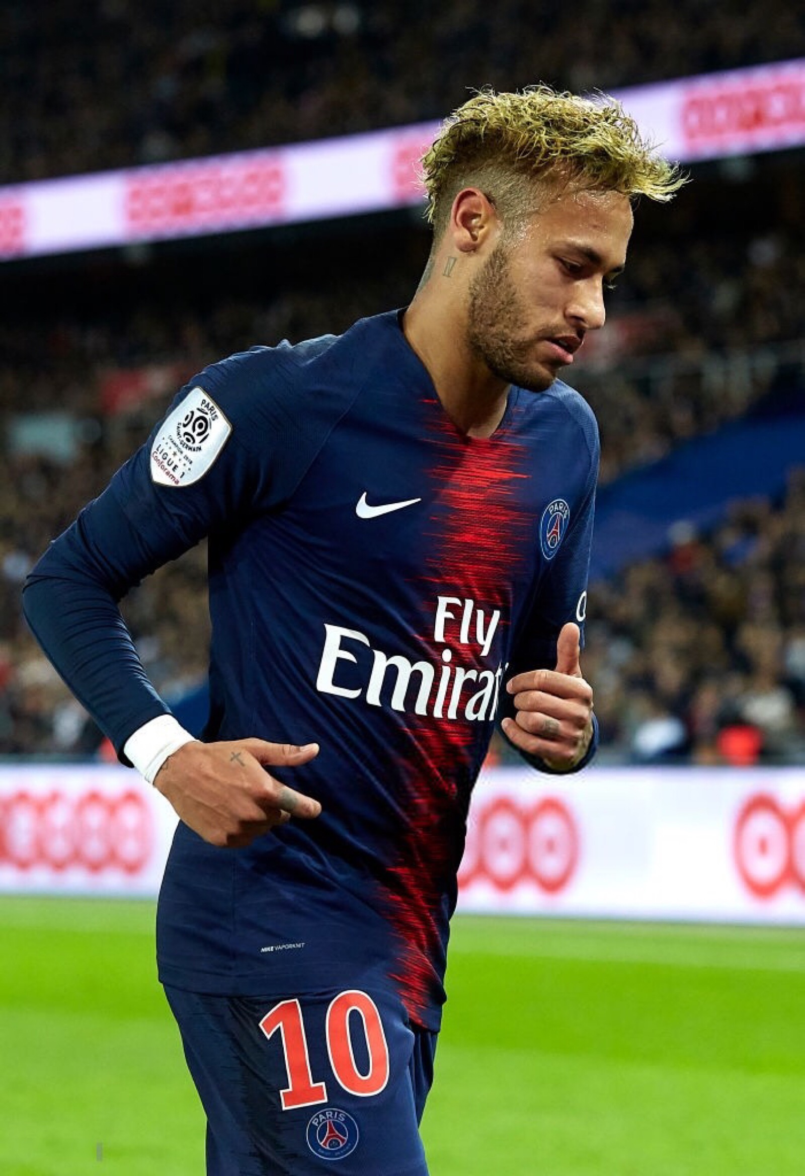 力压贝林、费尔明等4人，莫莱罗蝉联西甲月最佳U23球员（莫莱罗连庄西甲U23月最佳，力压贝林与费尔明等四将）