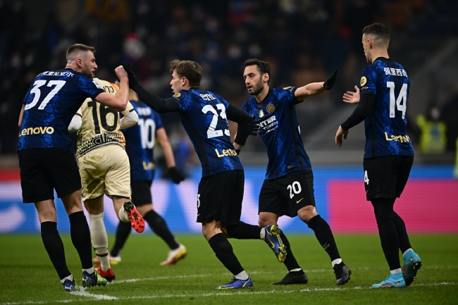 廷贝尔：拜仁状态很好教练也很出色，这对我们是很好的考验