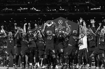 4战全胜，黄潜主帅马塞利诺当选西甲11月最佳教练（四连胜加冕！黄潜主帅马塞利诺荣膺西甲11月最佳教练）