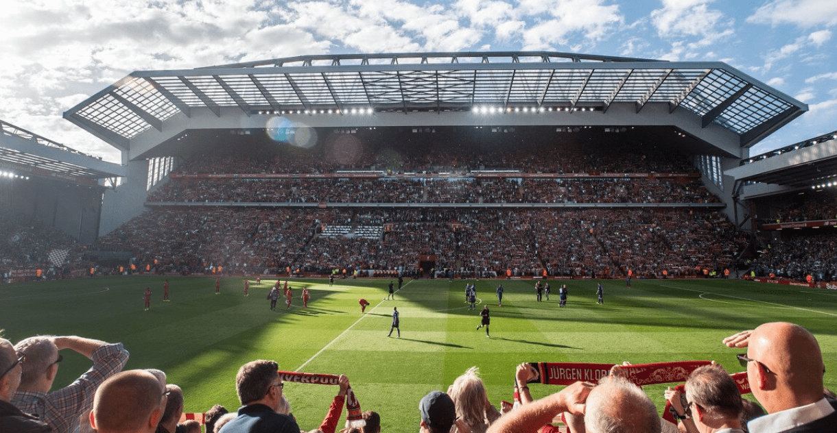 西蒙斯：很开心见到孙兴慜，他是热刺传奇&我很荣幸继承7号