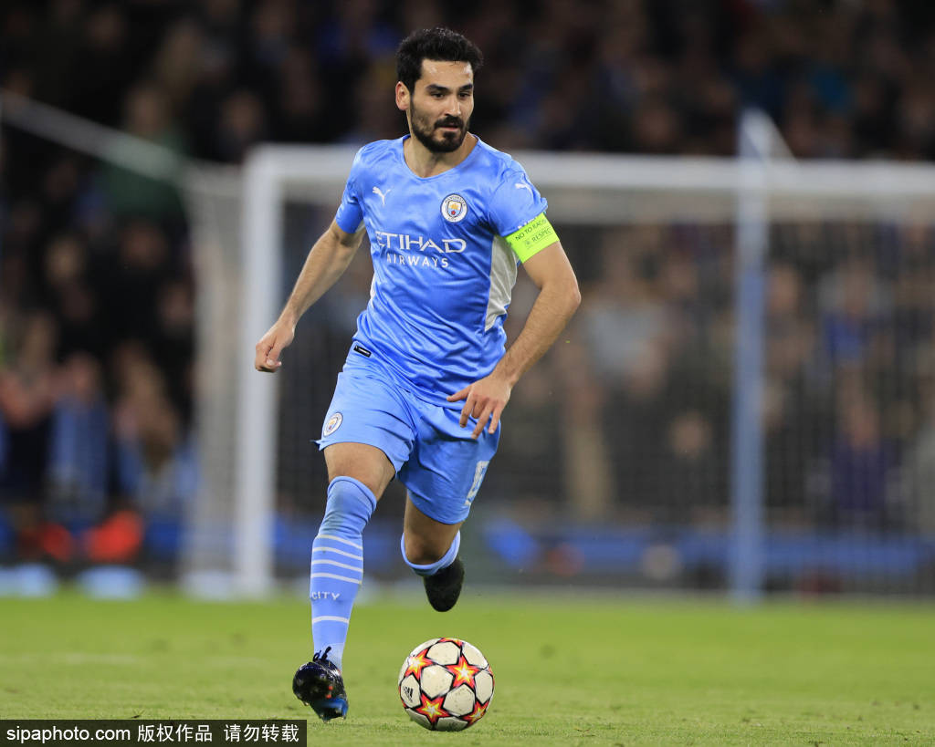 斯图加特后卫：在多特蒙德比赛总是很特别，期待周六的对决（斯图加特后卫：对阵多特总别具意义，期待周六之战）