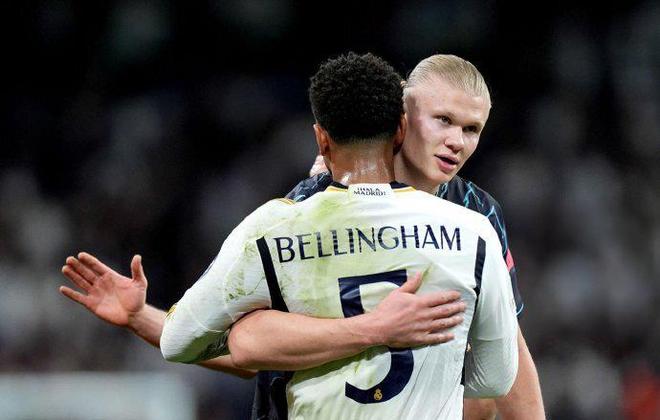 顶级！皇马主场伯纳乌变圣诞乐园！（震撼！皇马主场伯纳乌化身圣诞乐园！）