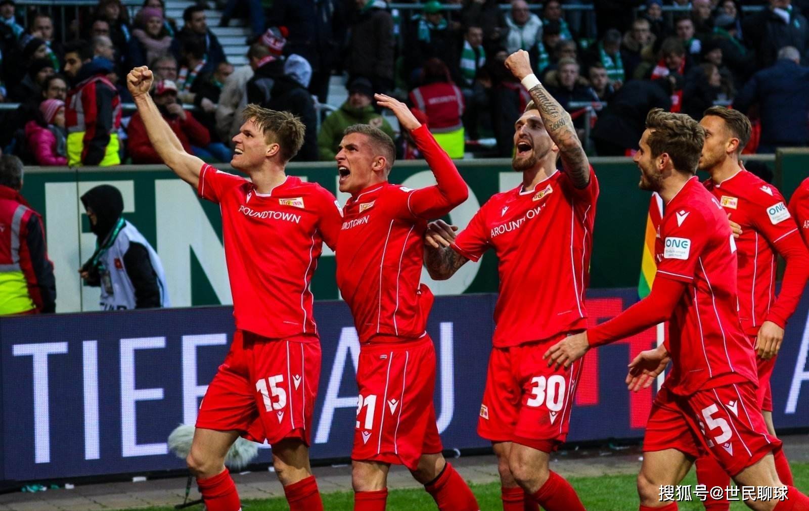 快船遗憾败给灰熊，球星关键时刻掉链子，祖巴茨表现明显下滑，保罗无责