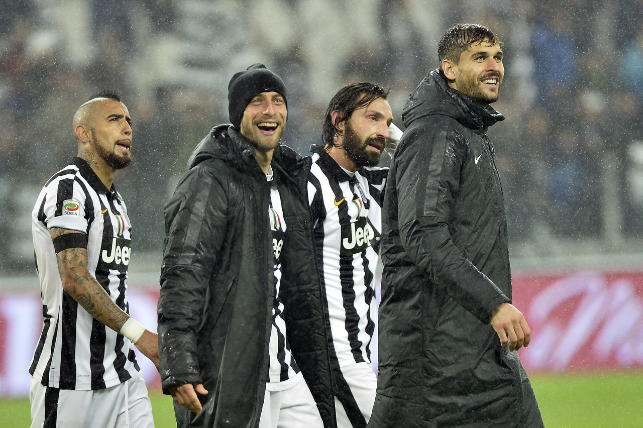 英超-维尔茨造乌龙范迪克致丢球 利物浦1-1桑德兰