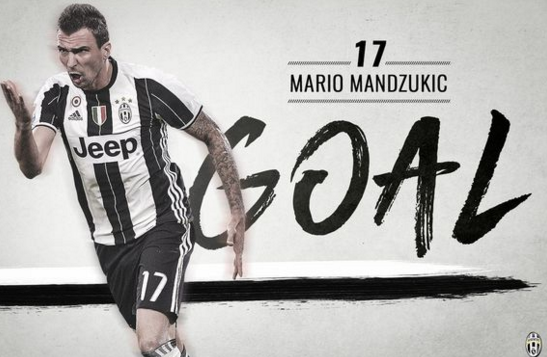 足球曼联门将世界级神扑登上热搜（曼联门神上演世界级扑救，迅速冲上热搜）