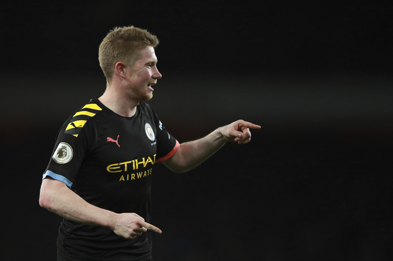 留住中场核心！曝利物浦接近与赫拉芬贝赫续下长约（利物浦接近与赫拉芬贝赫续签长约，中场引擎留队在望）