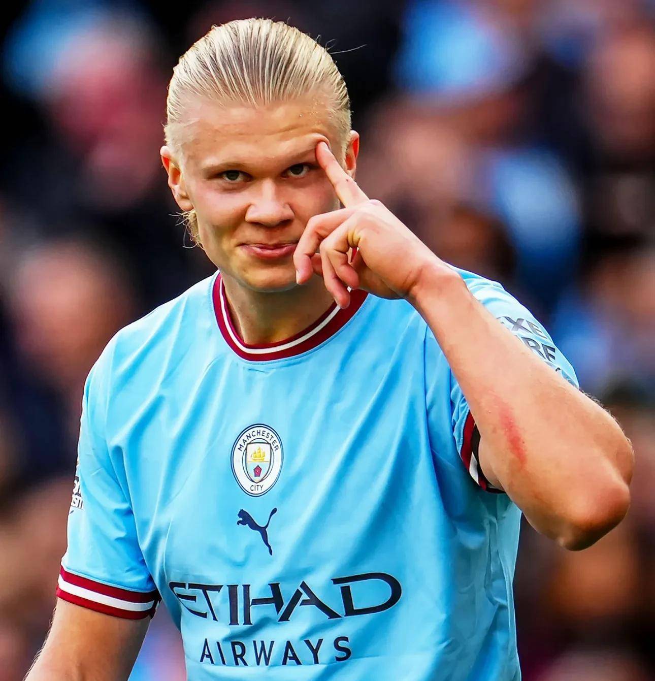 英超半场：威尔逊造险，富勒姆暂0-0桑德兰（半场战报：威尔逊险些破门，富勒姆0-0暂平桑德兰）