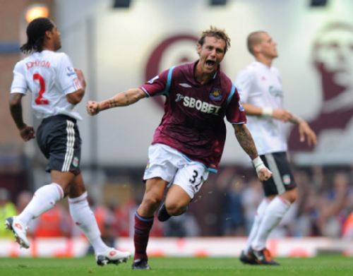 塞维利亚主帅：我问裁判为什么给我黄牌，他马上给了我第二张（塞维利亚主帅：刚问黄牌原因，裁判随即再出一张）