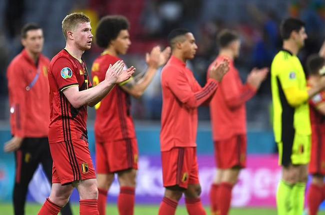 莱奥：我正在学习踢中锋，球队在场内场外都在帮助我