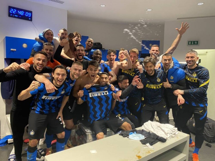 关键时刻连续拿分险追平！张镇麟全场20+8错失扳平三分