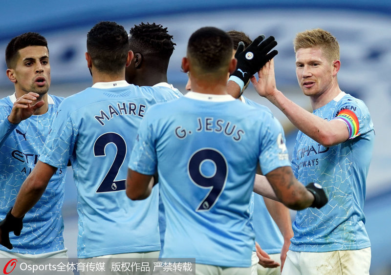澳超战报：罗里双响，悉尼FC主场3-0轻取墨尔本胜利（澳超快讯：罗里梅开二度，悉尼FC主场3-0完胜墨尔本胜利）
