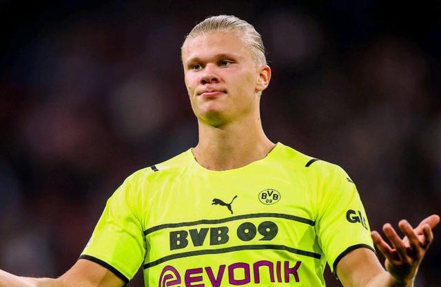 英超战报：沃特金斯、范黑克均双响，布莱顿3-4阿斯顿维拉（英超赛报：沃特金斯、范黑克双双梅开二度，阿斯顿维拉4-3布莱顿）